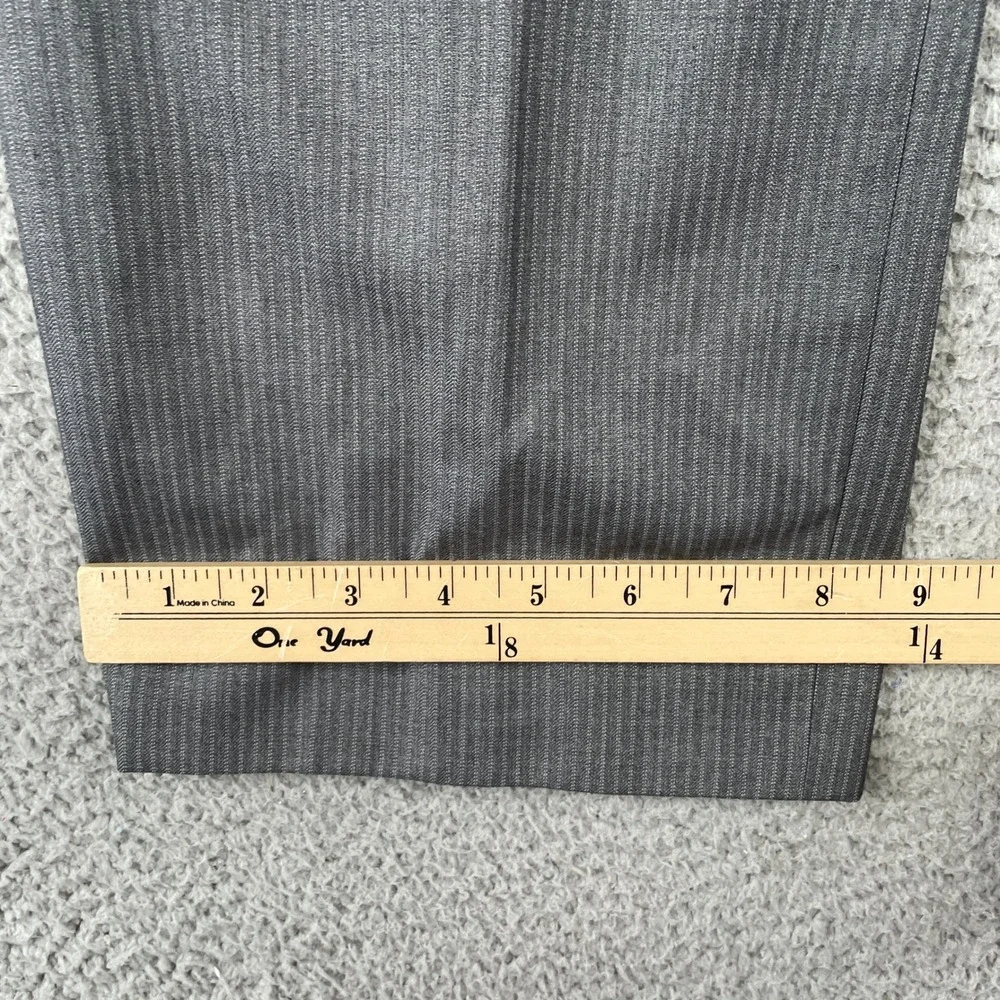Vinci Suit Mens 40L Gray Pinstripe Two Button Notch Lapel Modern Business Formal